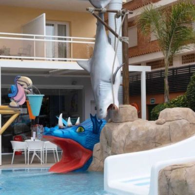 Zona de juegos acuáticos en el Hotel Rosamar Spa